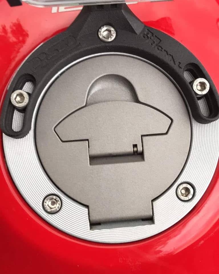 Supporto ActionCam Tappo Serbatoio - immagine 6